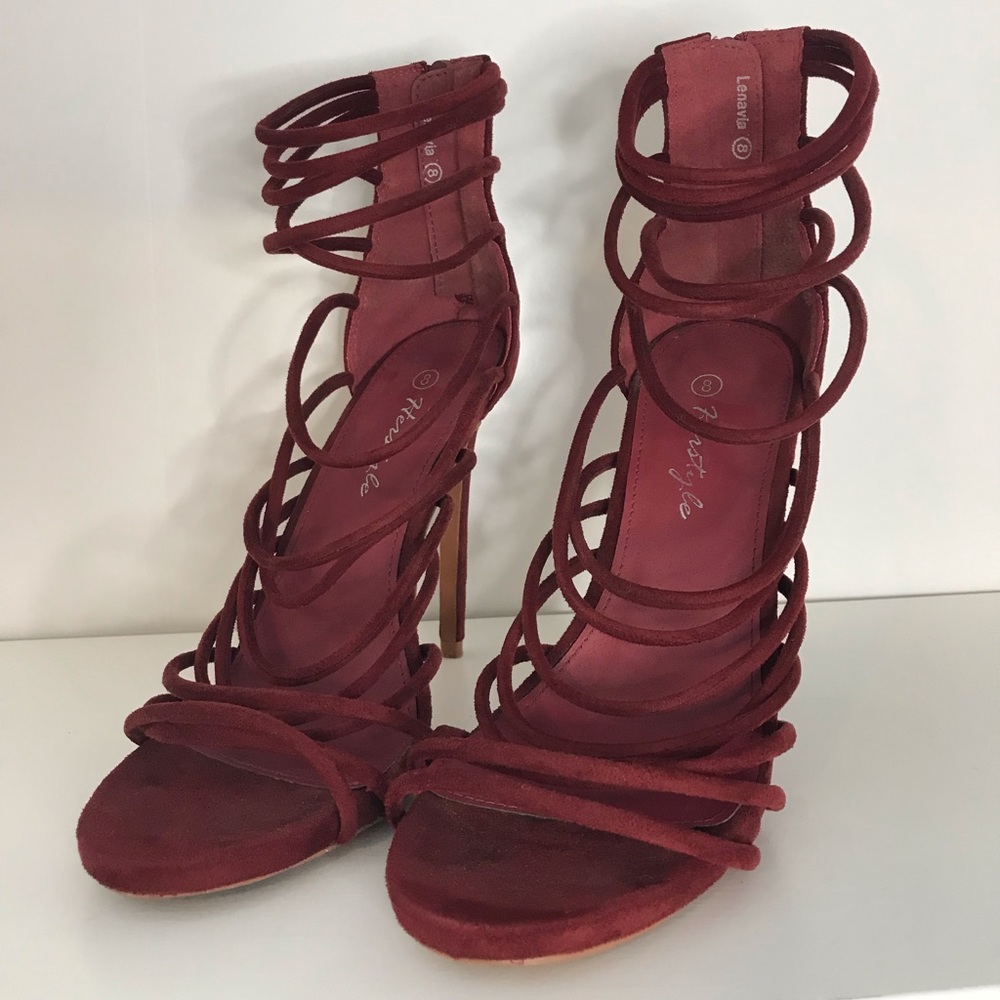 SIZE 8 RED/MAROON STRAPPY HEELS